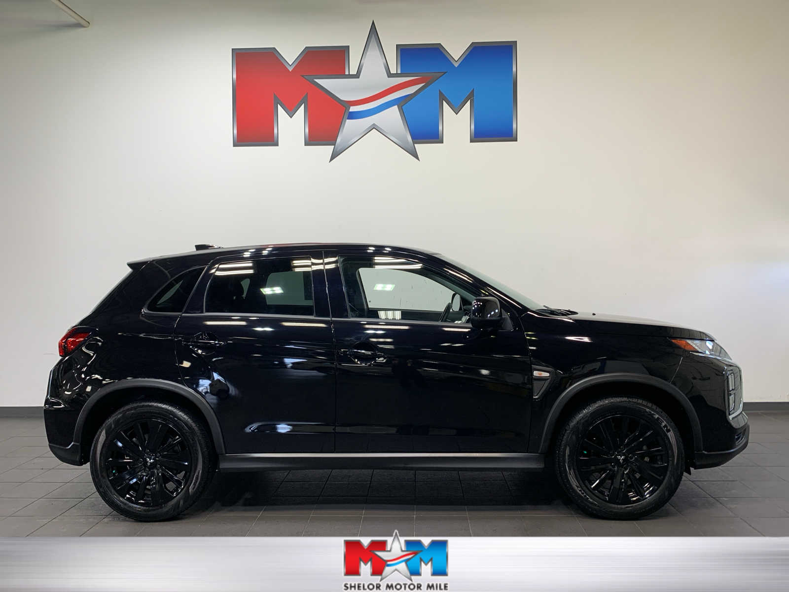 Vehicle image 2 of 10