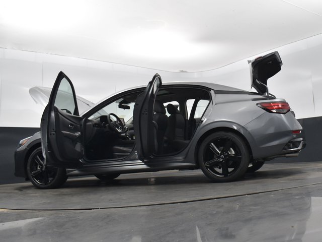 Vehicle image 20 of 45