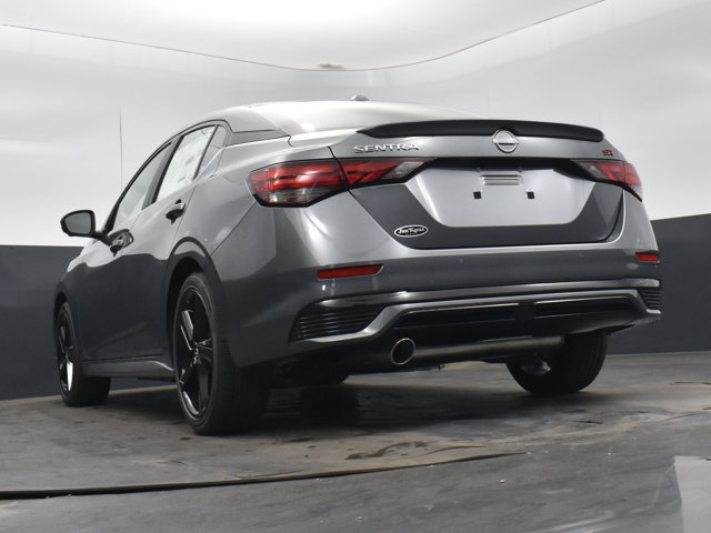 Vehicle image 21 of 45