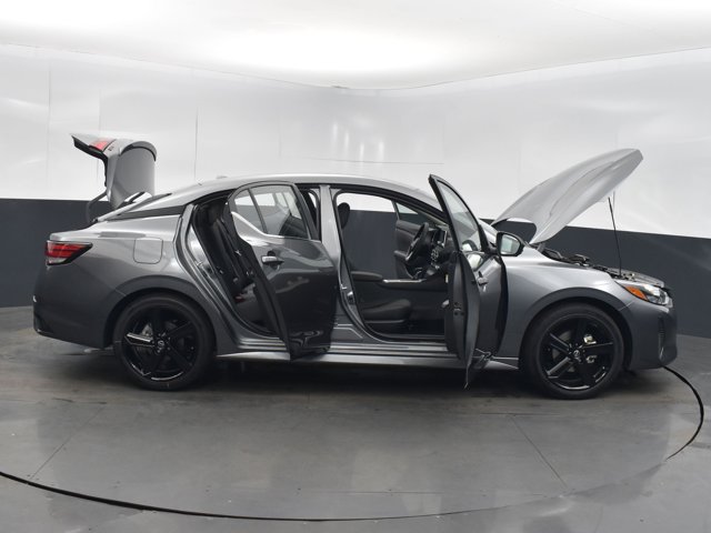 Vehicle image 16 of 45