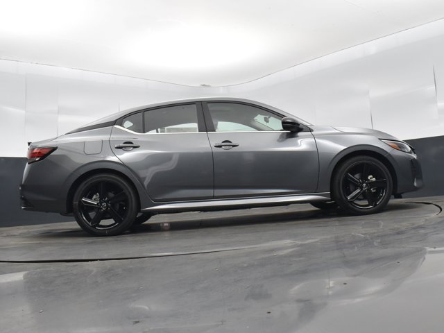 Vehicle image 17 of 45