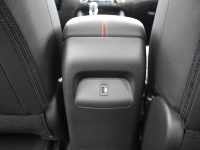 Vehicle image 41 of 45