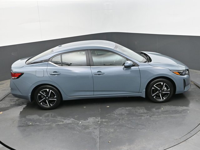 Vehicle image 17 of 45