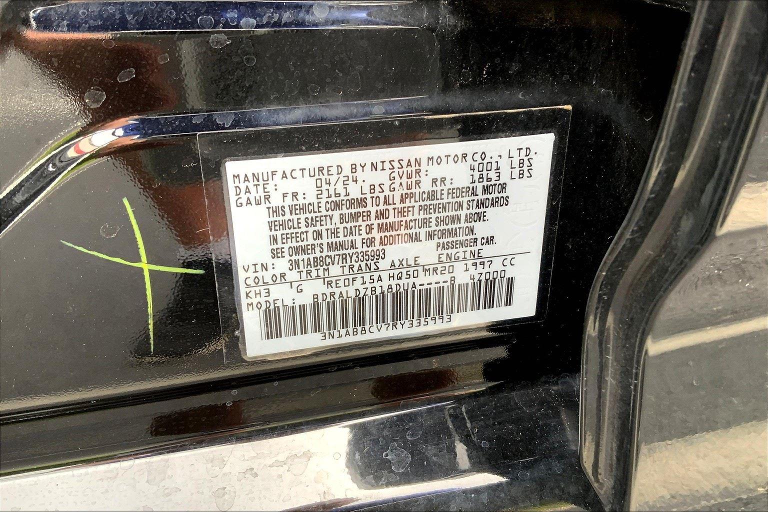 Vehicle image 26 of 32