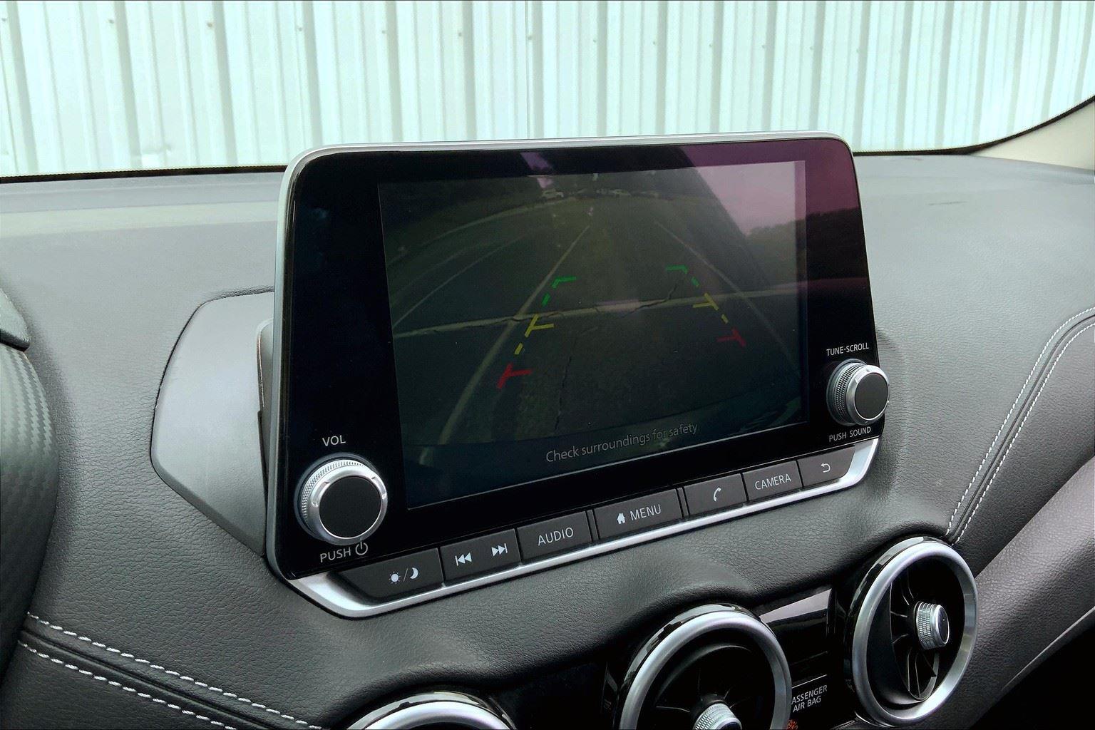Vehicle image 20 of 32