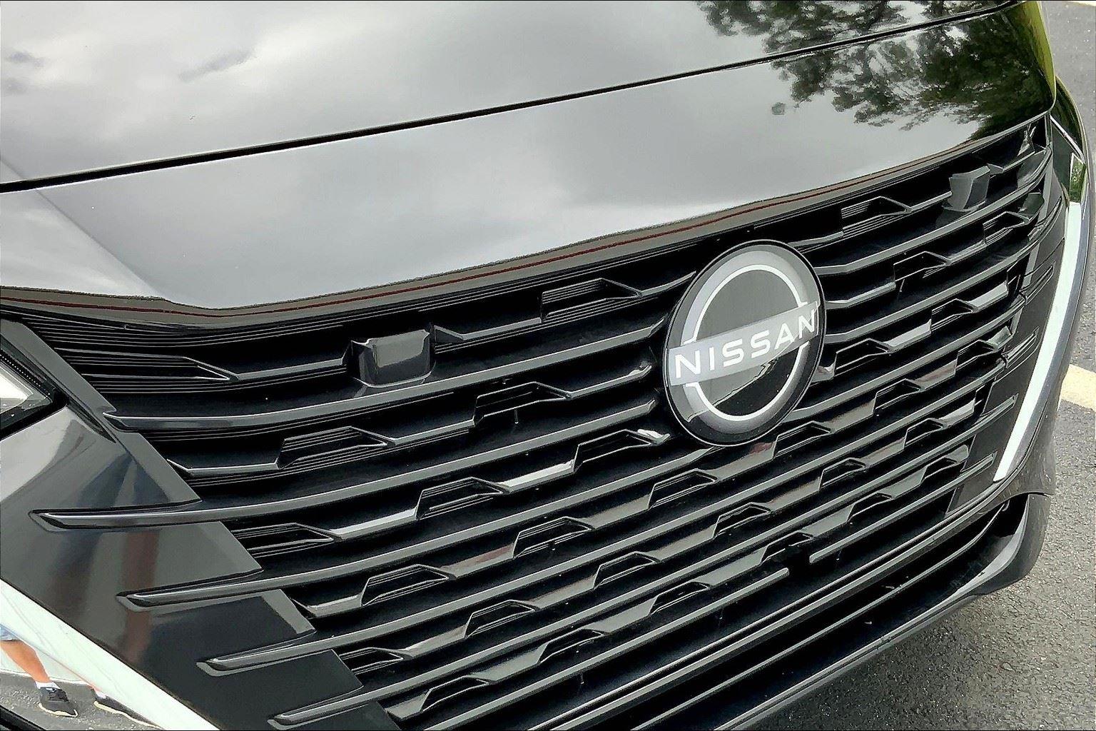 Vehicle image 29 of 32