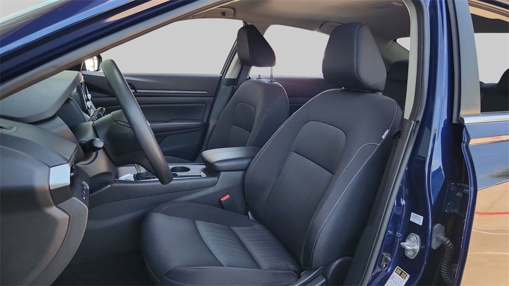 2024 Nissan Altima 2.5 S Image 11 of 37