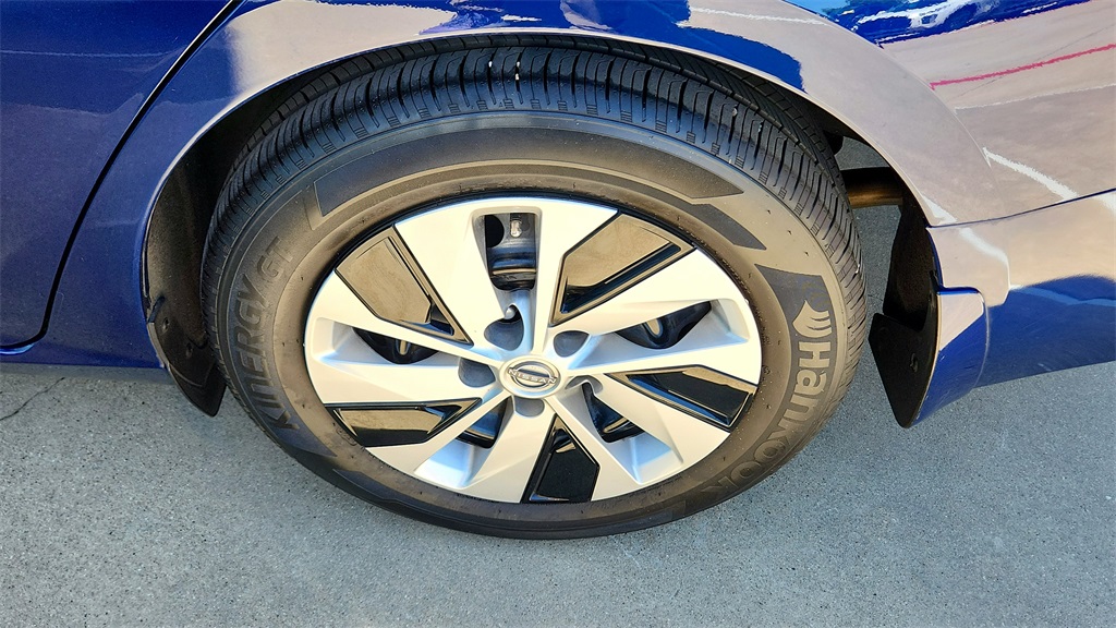 2024 Nissan Altima 2.5 S Image 9 of 37