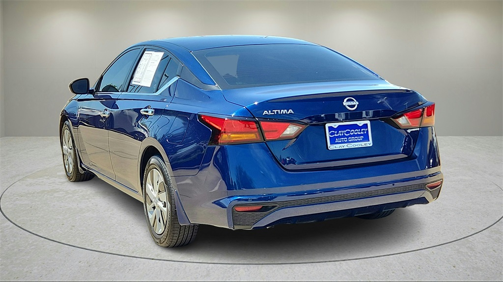 2024 Nissan Altima 2.5 S Image 7 of 37