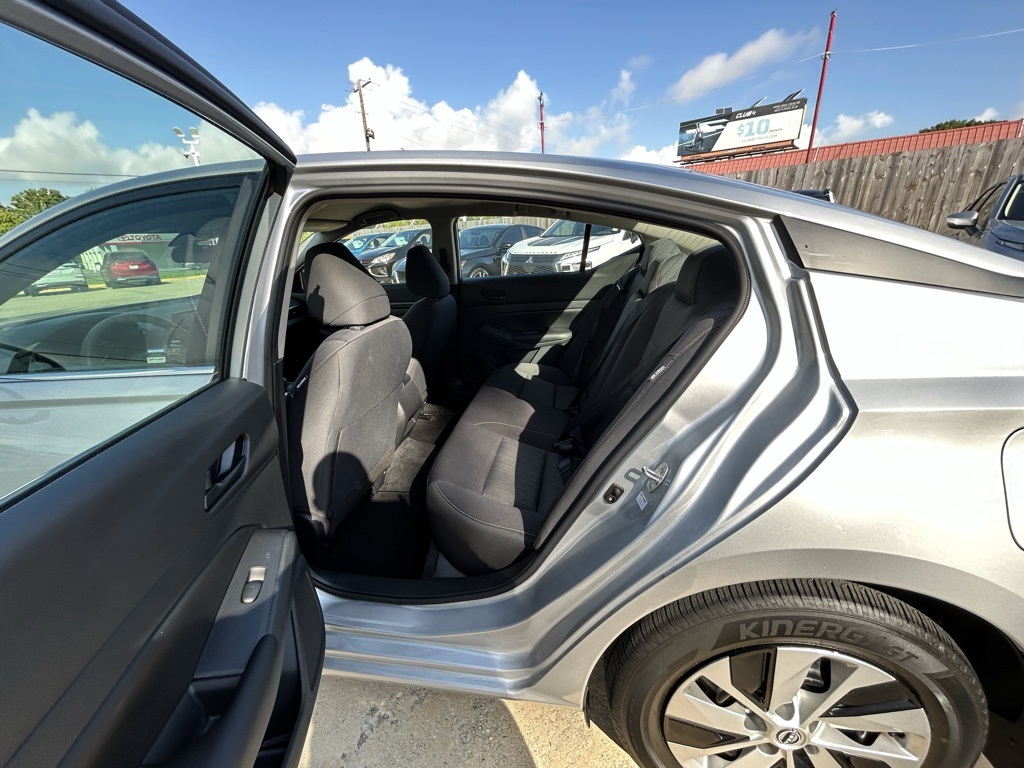Vehicle image 2 of 21