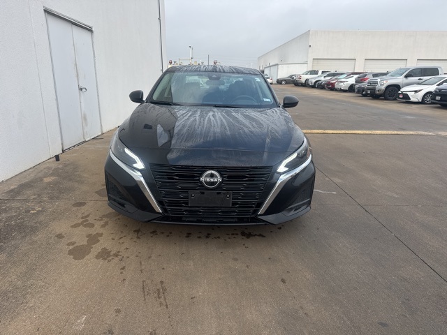 2024 Nissan Altima 2.5 S Image 2 of 18