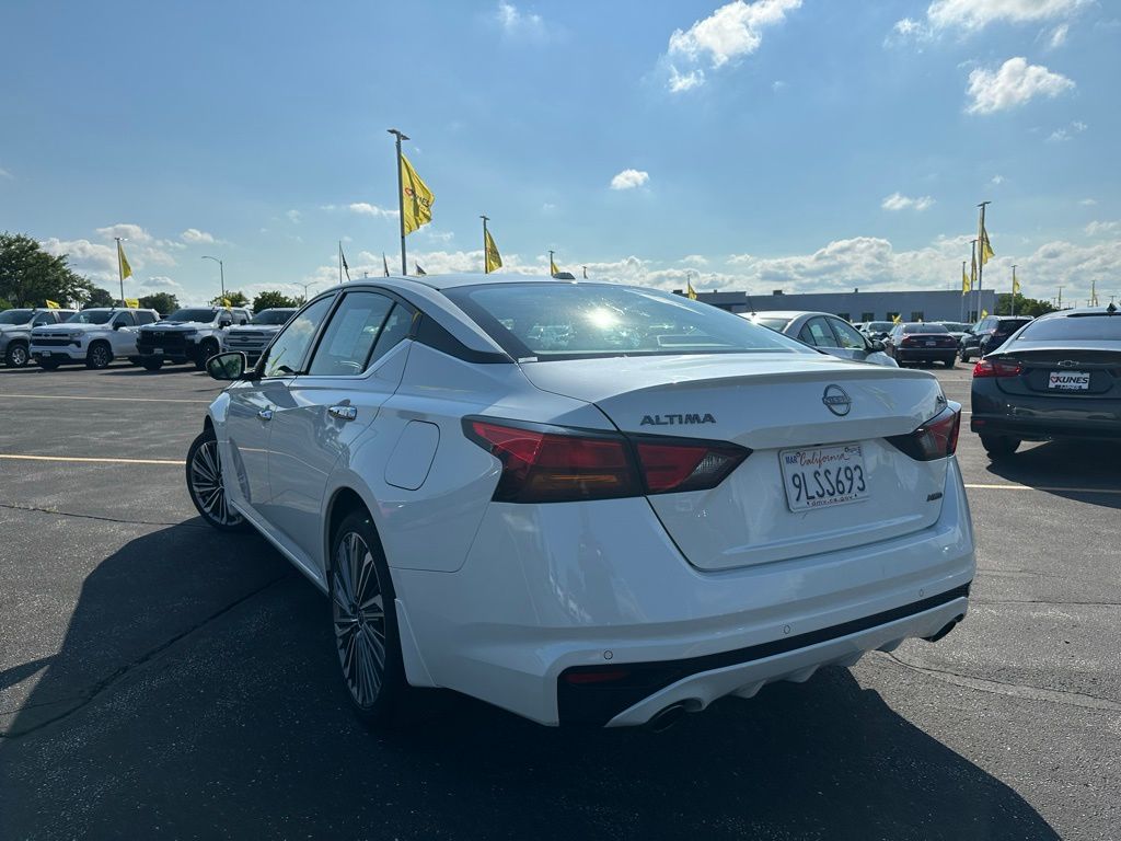 2024 Nissan Altima 2.5 SL Image 4 of 24