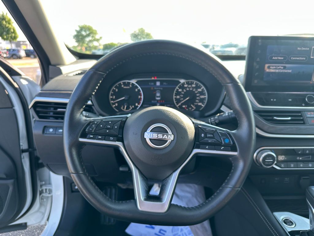 2024 Nissan Altima 2.5 SL Image 12 of 24