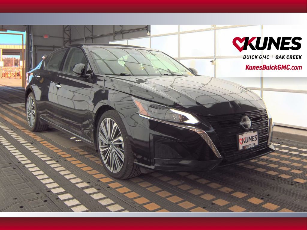 2024 Nissan Altima 2.5 SL Image 3 of 25