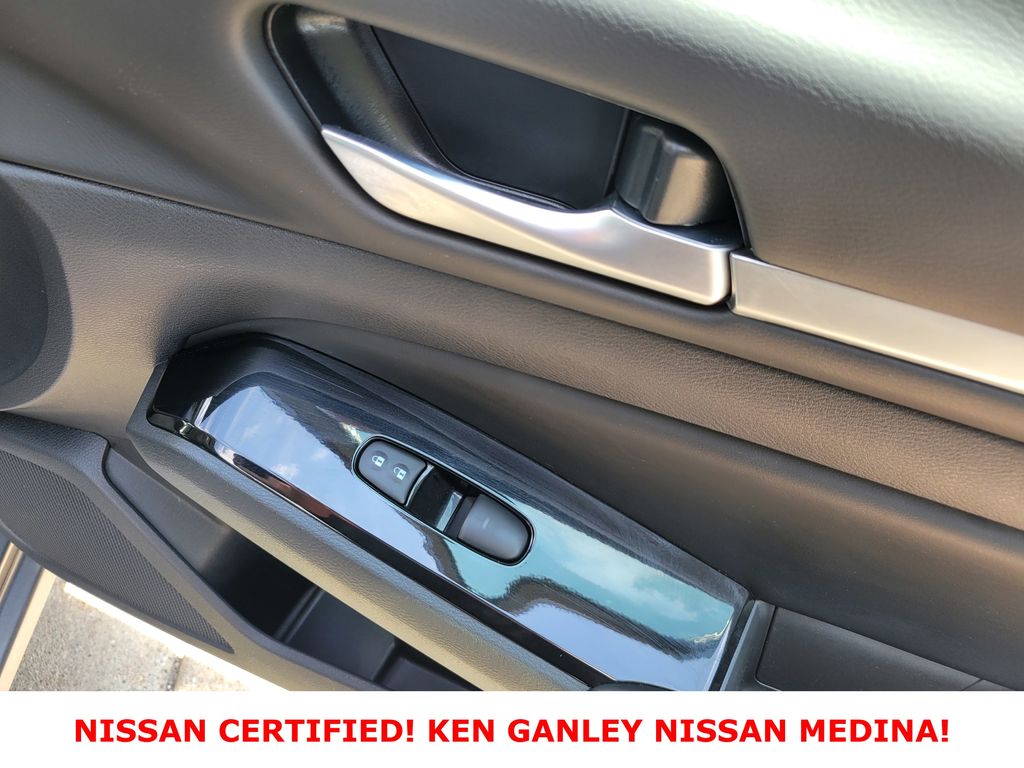 2024 Nissan Altima 2.5 SL Image 43 of 53