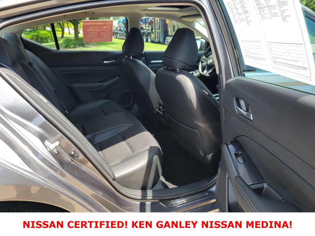 2024 Nissan Altima 2.5 SL Image 19 of 53