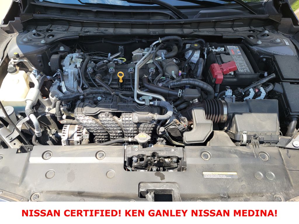 2024 Nissan Altima 2.5 SL Image 9 of 53