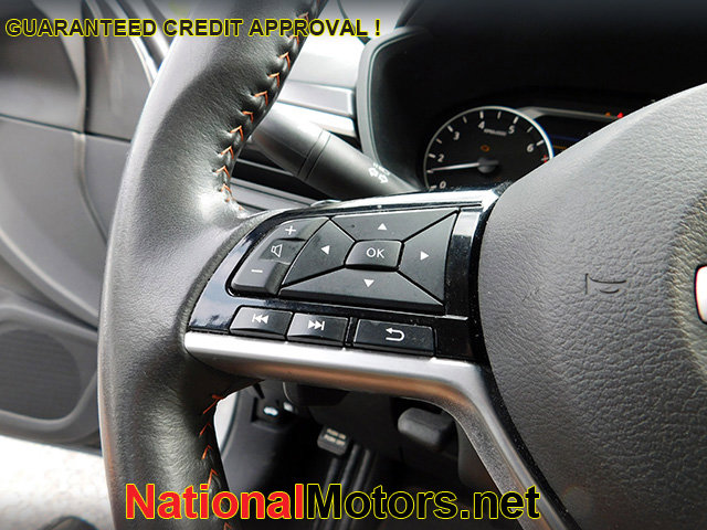 Vehicle image 8 of 11