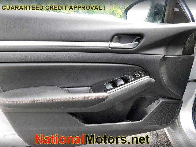 Vehicle image 4 of 11