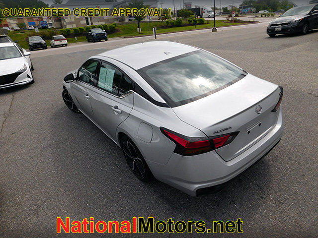 Vehicle image 2 of 11