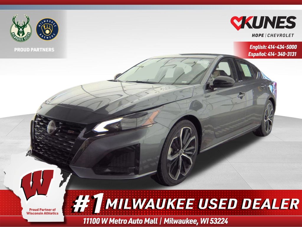 2024 Nissan Altima 2.5 SR Image 1 of 25