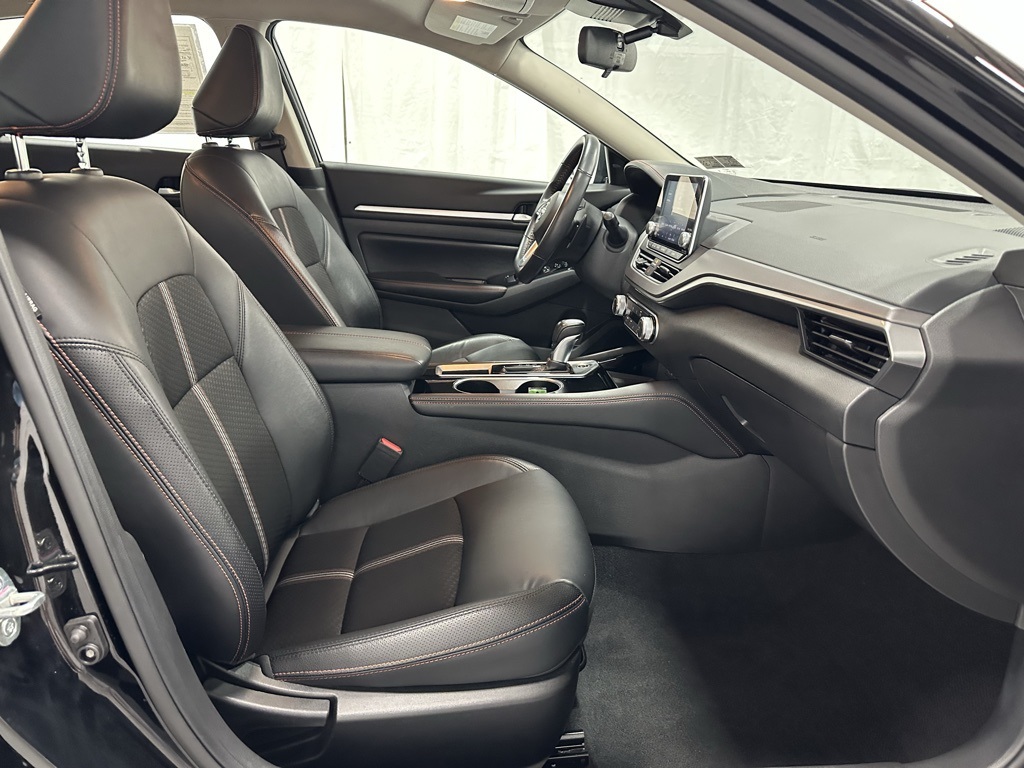 2024 Nissan Altima 2.5 SR Image 21 of 64