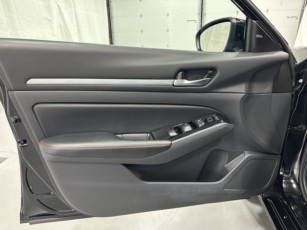 2024 Nissan Altima 2.5 SR Image 50 of 64