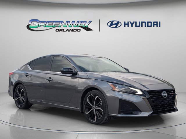 2024 Nissan Altima 2.5 SR Image 3 of 32