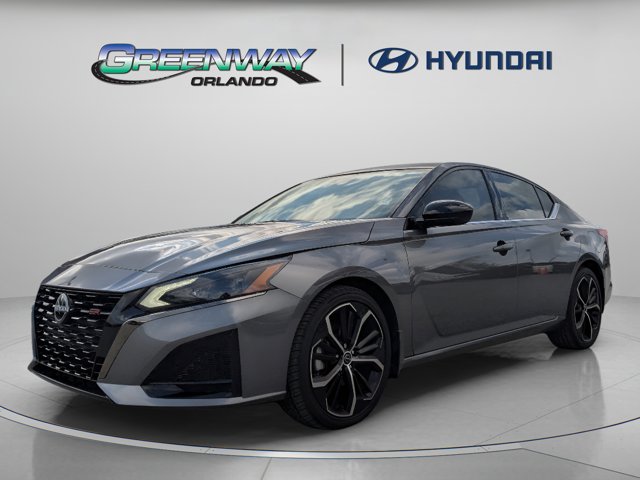 2024 Nissan Altima 2.5 SR Image 1 of 32