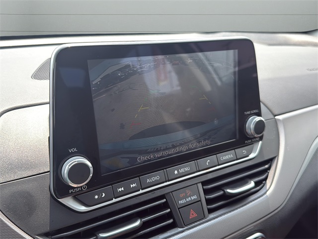 Vehicle image 18 of 30
