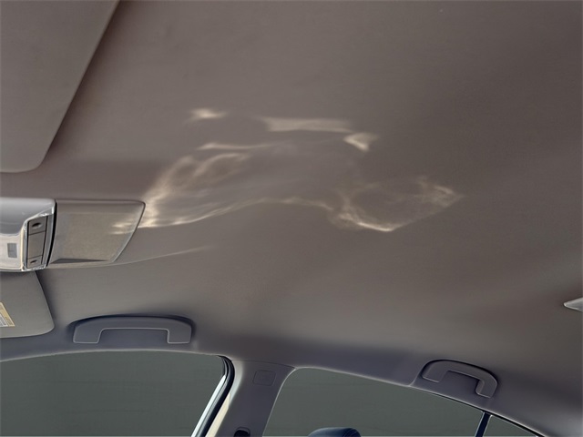 Vehicle image 23 of 30