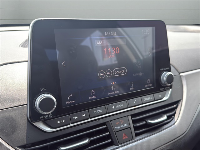 Vehicle image 17 of 30