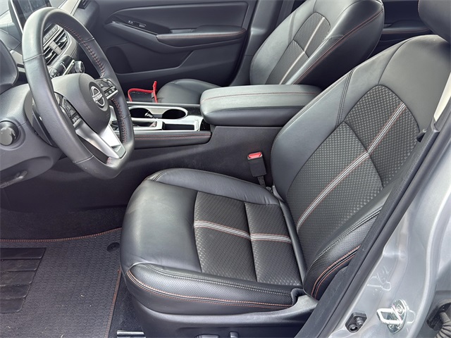 Vehicle image 12 of 30