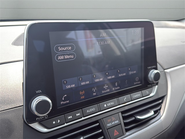 Vehicle image 16 of 30