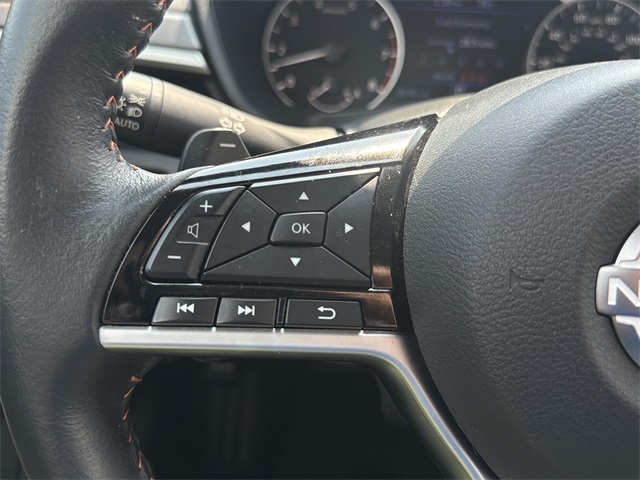 Vehicle image 26 of 30