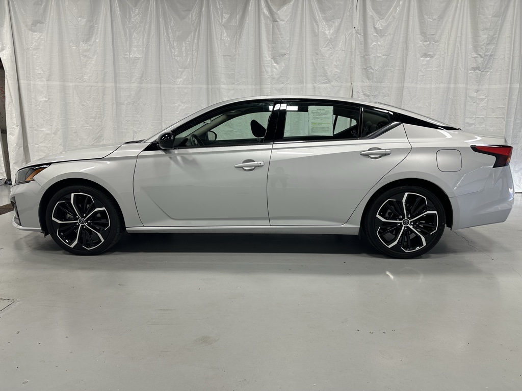 2024 Nissan Altima 2.5 SR Image 7 of 67