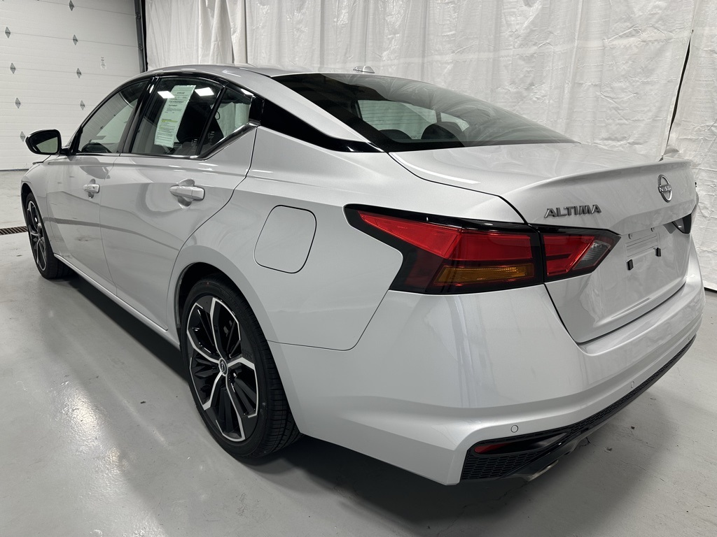 2024 Nissan Altima 2.5 SR Image 6 of 67