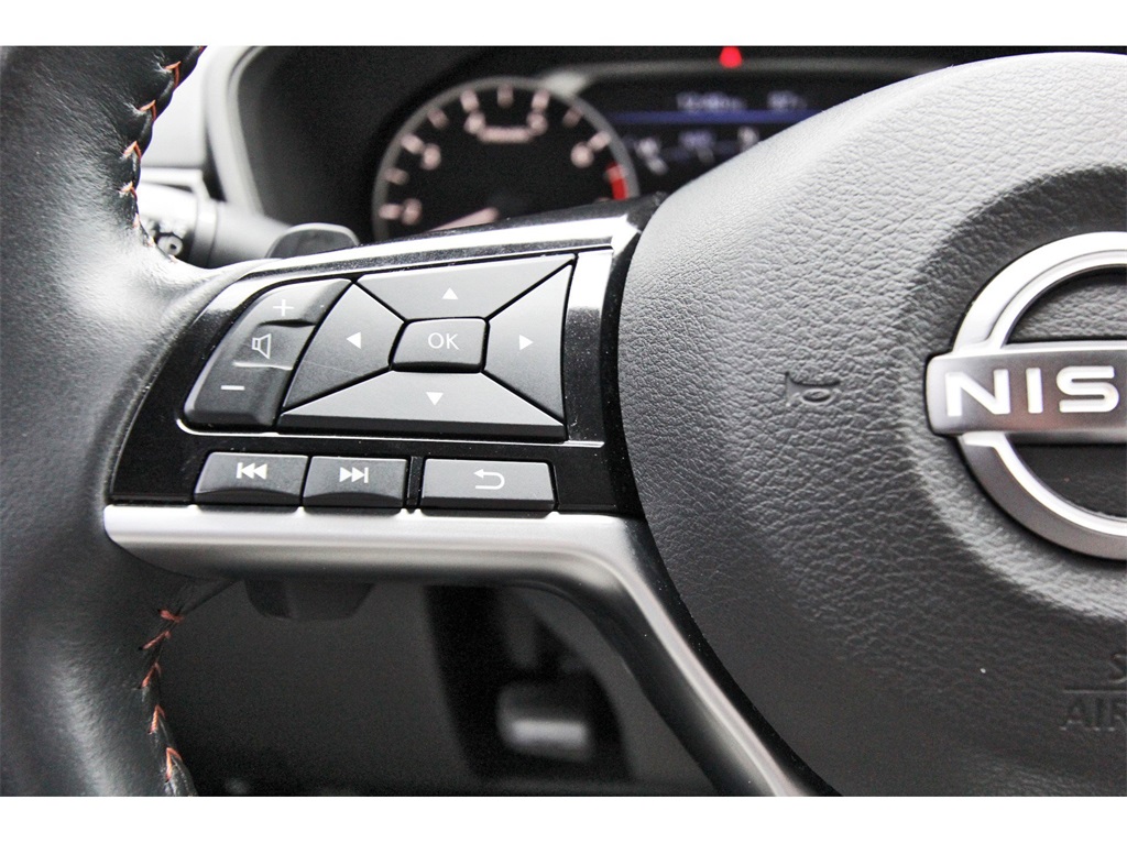 2024 Nissan Altima 2.5 SR Image 10 of 15