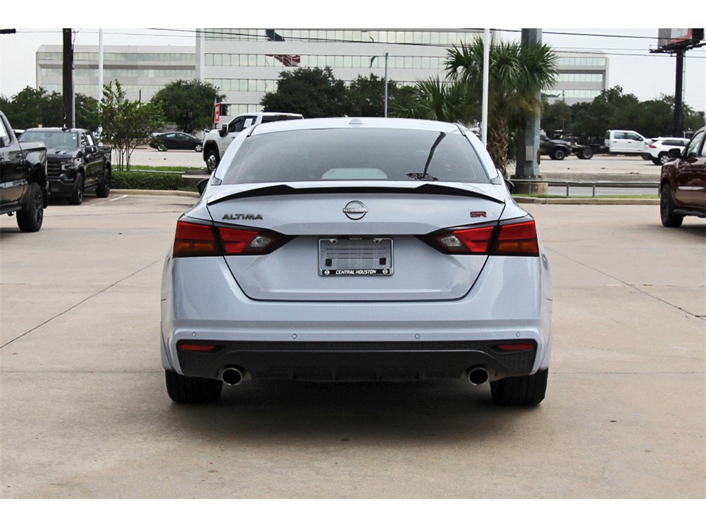 2024 Nissan Altima 2.5 SR Image 6 of 15