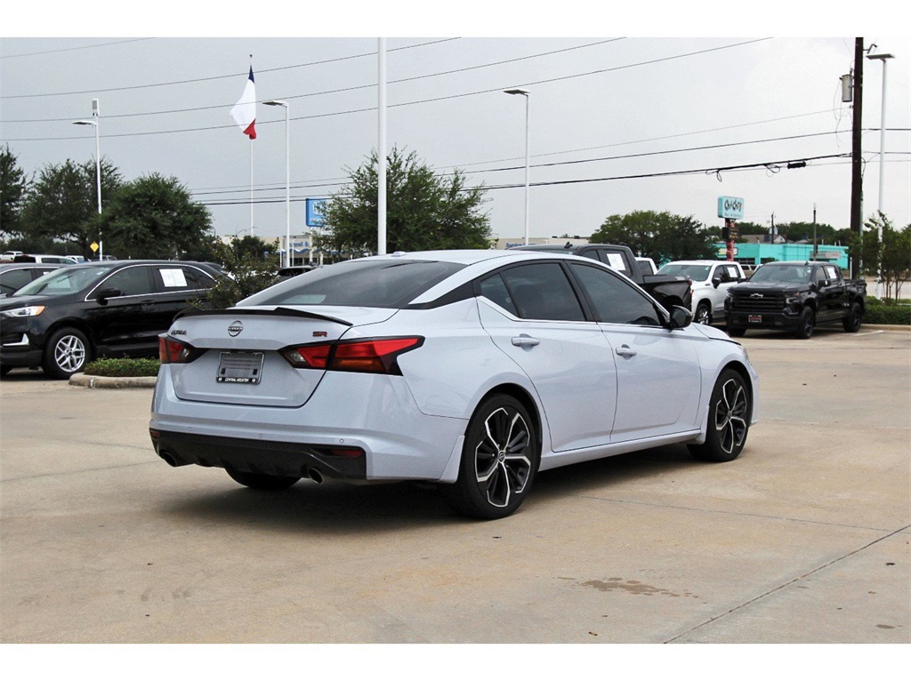 2024 Nissan Altima 2.5 SR Image 5 of 15