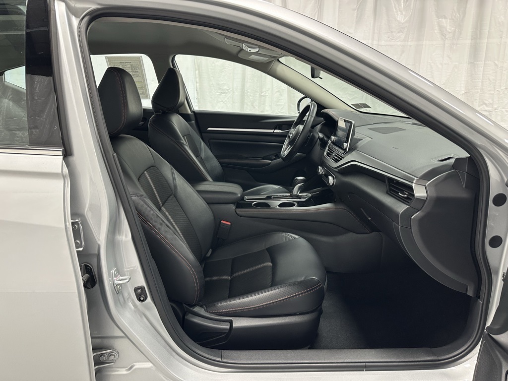 2024 Nissan Altima 2.5 SR Image 25 of 64