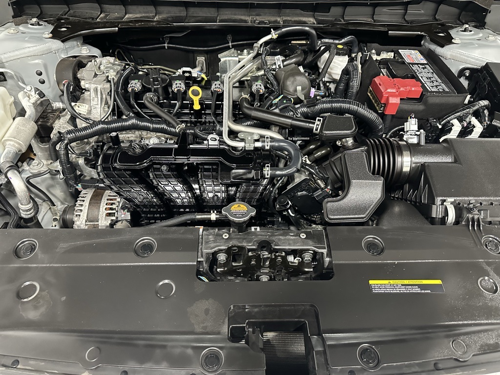 2024 Nissan Altima 2.5 SR Image 8 of 64