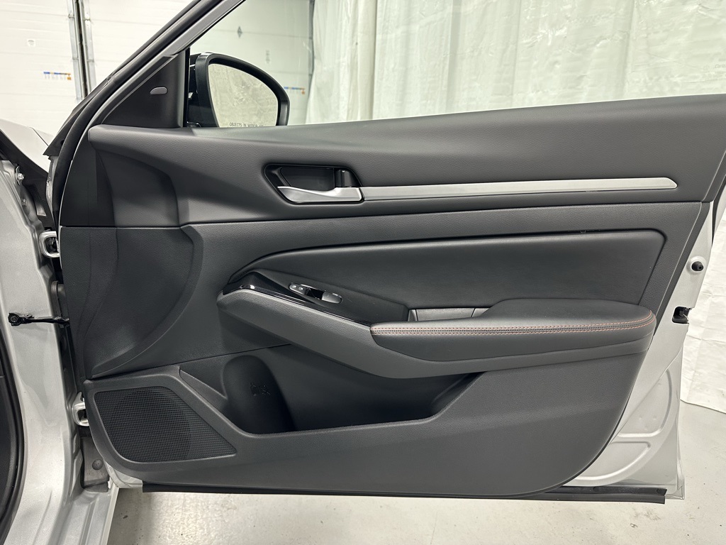 2024 Nissan Altima 2.5 SR Image 54 of 64