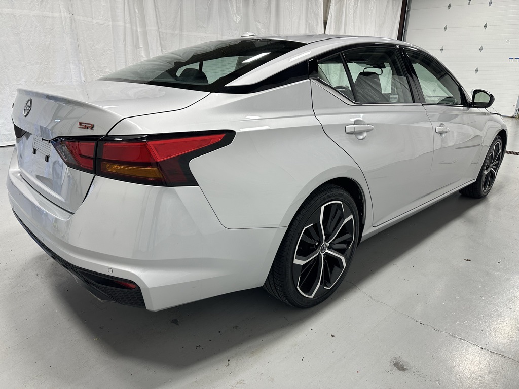 2024 Nissan Altima 2.5 SR Image 4 of 64