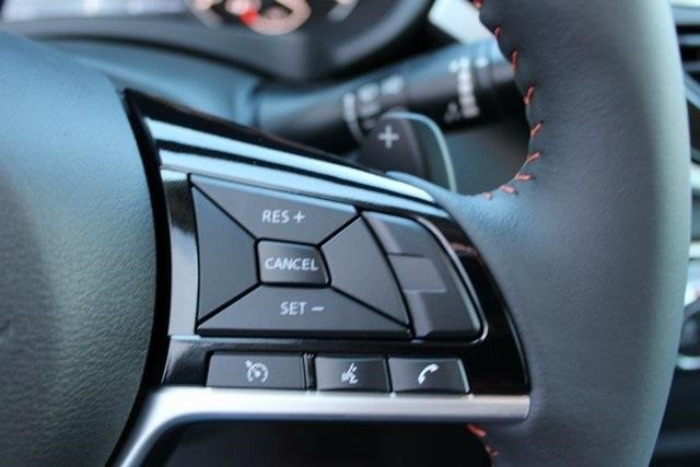 Vehicle image 17 of 31