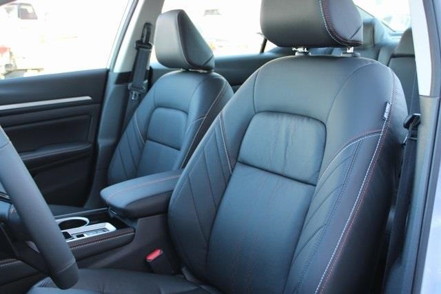 Vehicle image 19 of 31