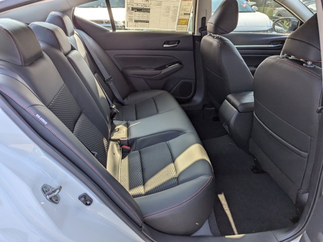 2024 Nissan Altima 2.5 SR Image 8 of 25