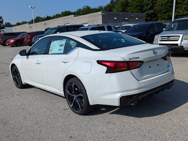 2024 Nissan Altima 2.5 SR Image 5 of 25