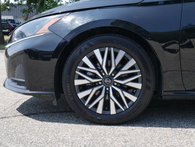 2024 Nissan Altima 2.5 SV Image 10 of 30