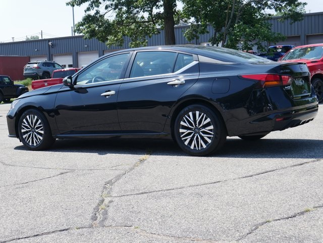 2024 Nissan Altima 2.5 SV Image 6 of 30